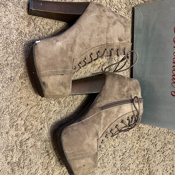 Breckelle’s “Britney-01” Bootie - Picture 2 of 4